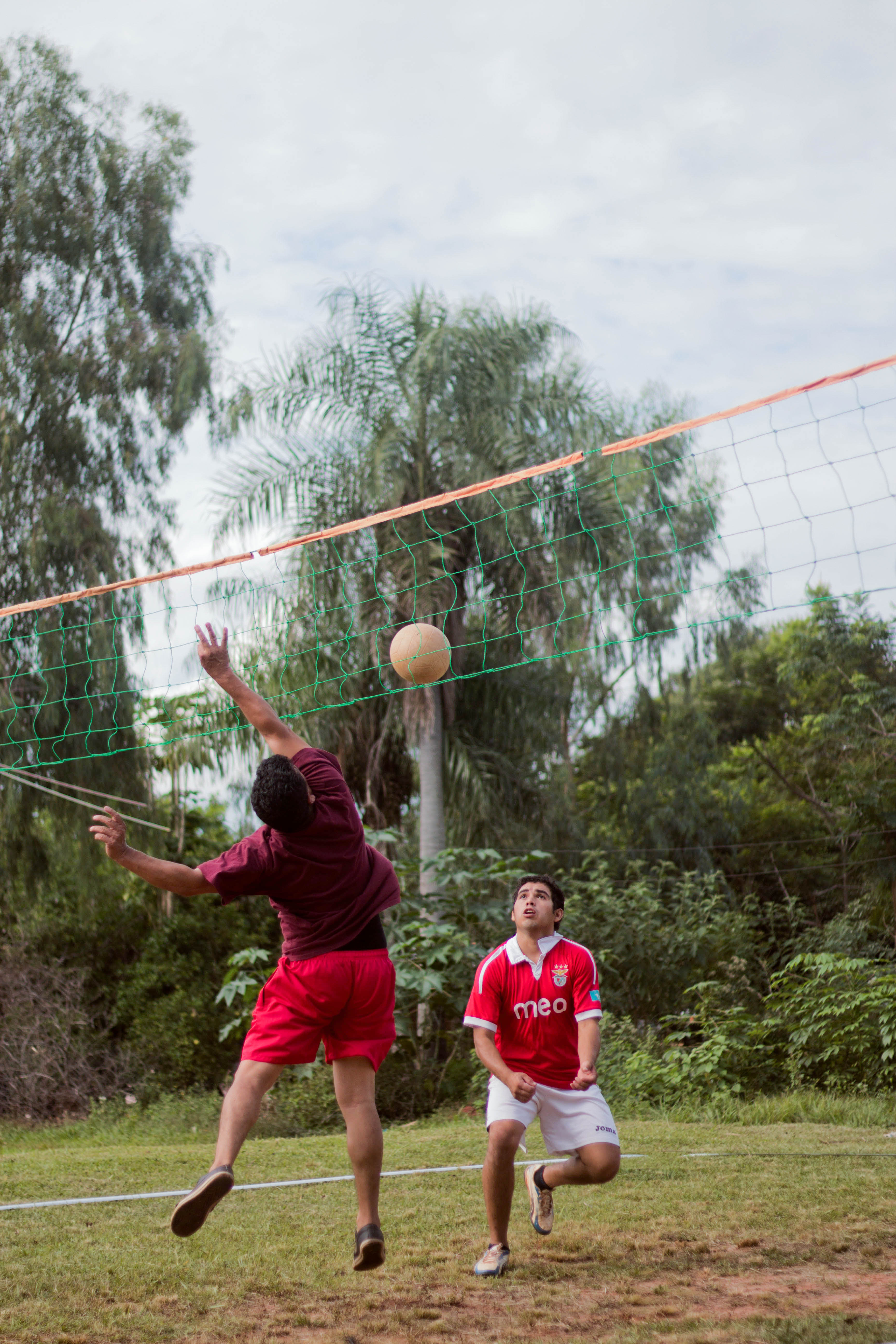 Capilla Cue - Host brothers playing volleyball